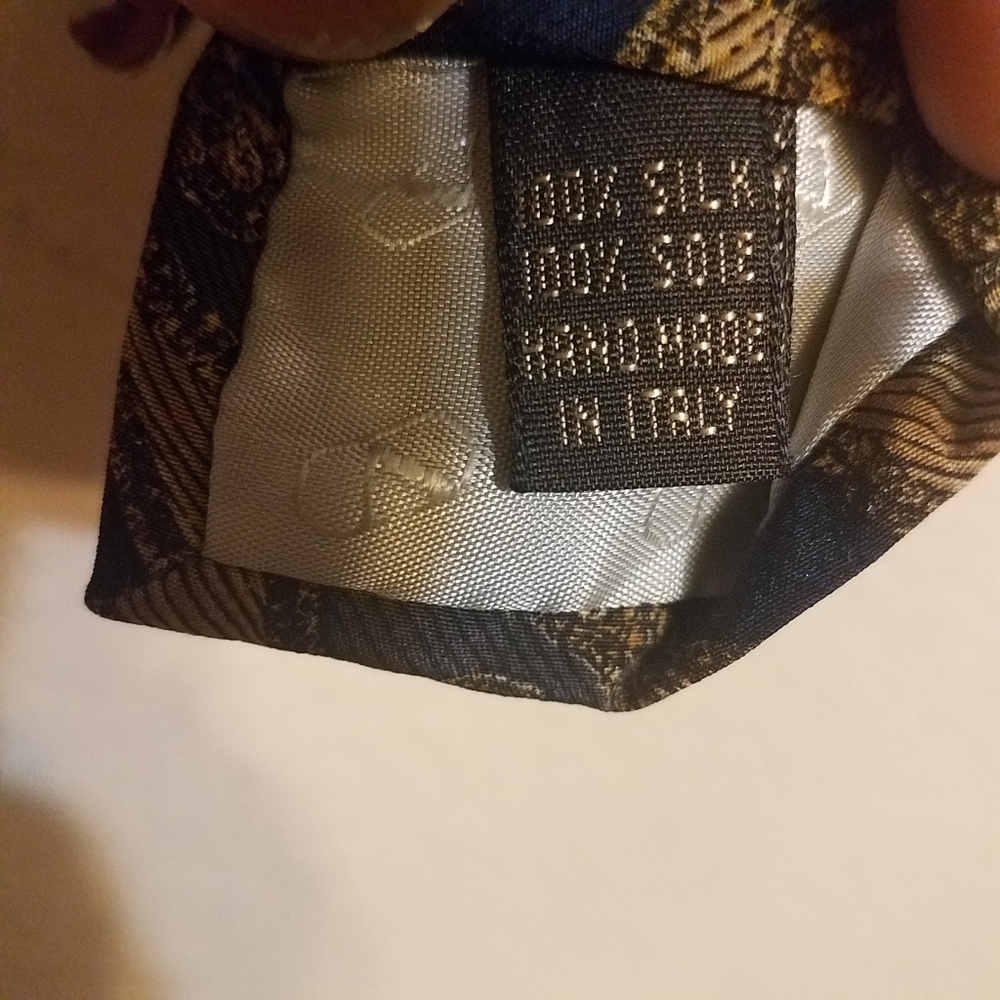 Valentino Necktie - Picture 3 of 4